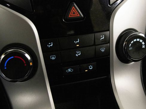 Used 2015 Chevrolet Cruze LT image 26