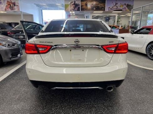 Used 2017 Nissan Maxima SR w/ Midnight Edition FWD image 6