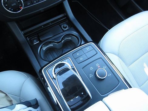 Used 2017 Mercedes-Benz GLE 350 4MATIC image 24