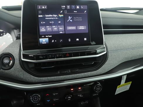 New 2026 Jeep Compass Latitude AWD/4WD image 12