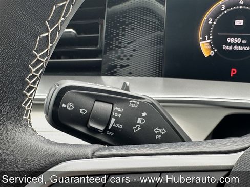 Used 2025 Volkswagen Tiguan SE AWD/4WD image 29