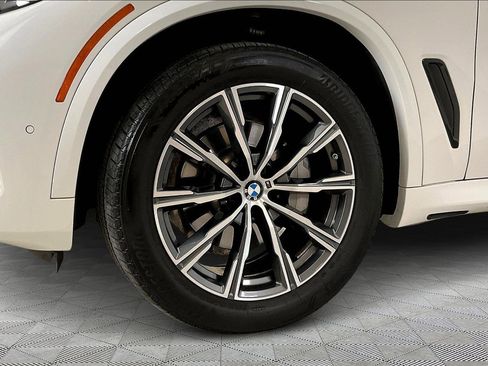 Used 2023 BMW X5 xDrive40i w/ M Sport Package AWD/4WD image 32