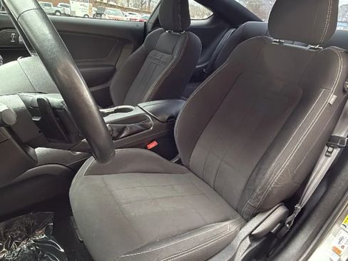 Used 2020 Ford Mustang GT w/ Equipment Group 301A image 20