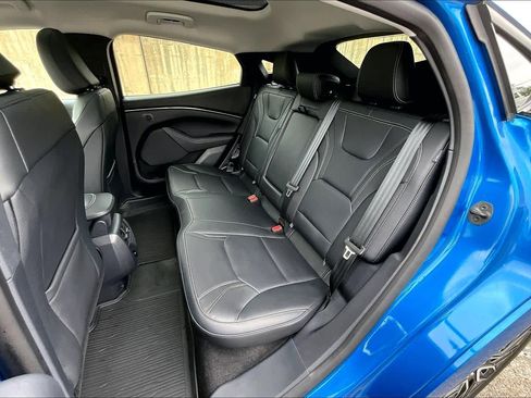 Certified 2025 Ford Mustang Mach-E Premium RWD image 21