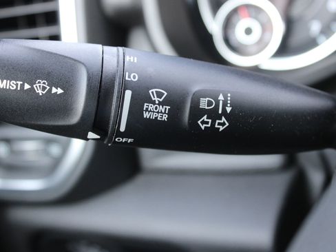 Used 2024 RAM 1500 Big Horn image 30