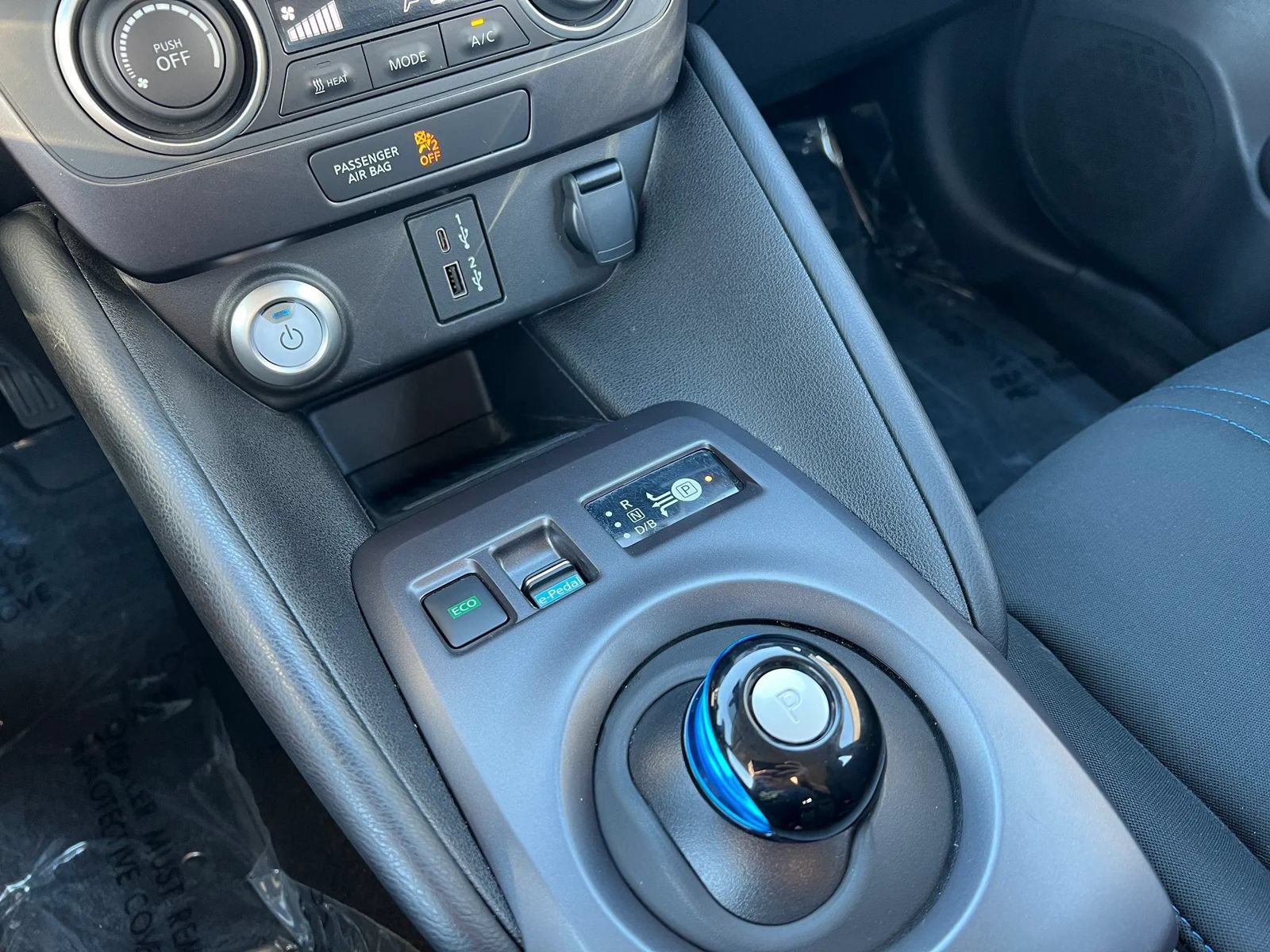 Used 2025 Nissan Leaf S FWD image 22