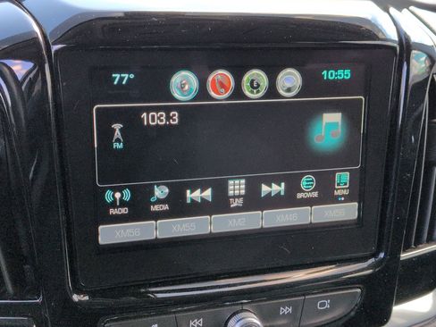 Used 2019 Chevrolet Traverse LT image 22