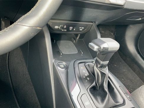 Used 2025 Kia K4 EX image 23