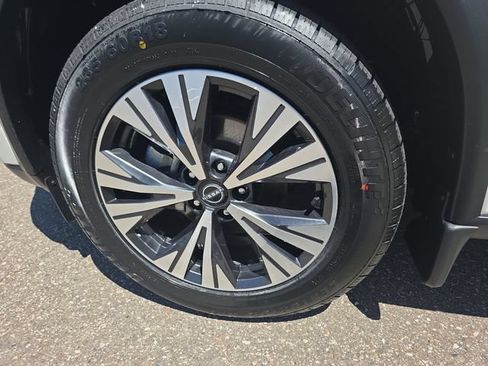 Certified 2023 Nissan Rogue SV AWD/4WD image 10