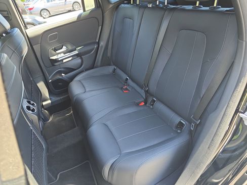 Used 2021 Mercedes-Benz GLA 250 4MATIC image 14