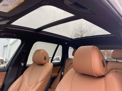 Used 2019 BMW X5 xDrive40i w/ Convenience Package image 17