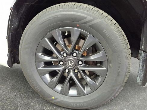 Used 2022 Lexus GX 460 Premium w/ Premium Package image 11