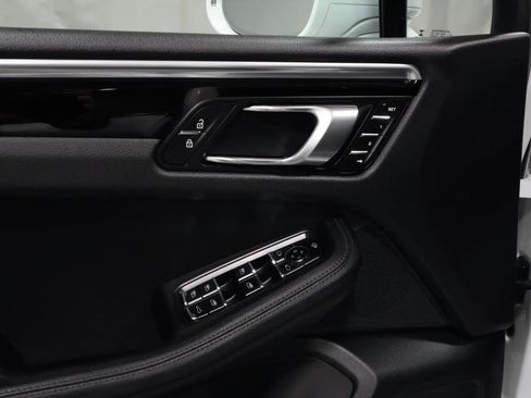 Used 2023 Porsche Macan S image 27