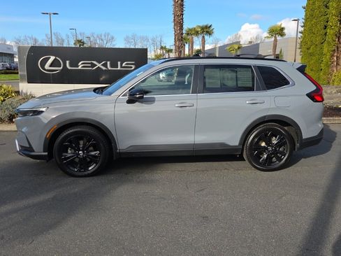 Used 2024 Honda CR-V Sport Touring image 2