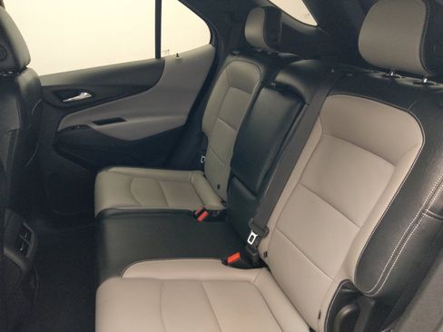 Used 2018 Chevrolet Equinox LT FWD image 18