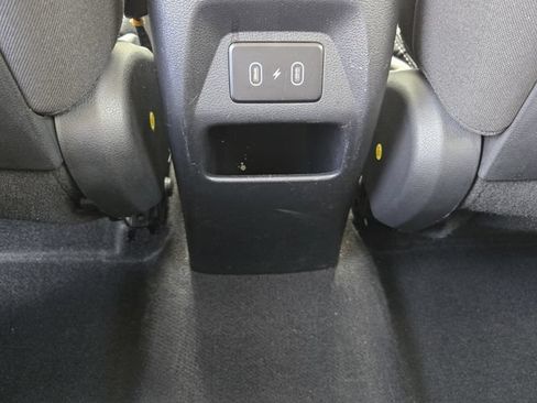Used 2024 Hyundai Venue SEL FWD image 15