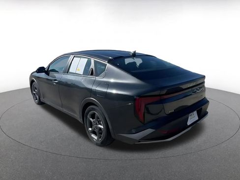 Used 2025 Kia K4 LXS image 11