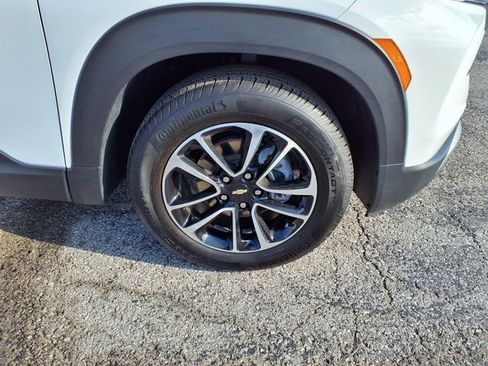 Used 2025 Chevrolet TrailBlazer LT FWD image 40