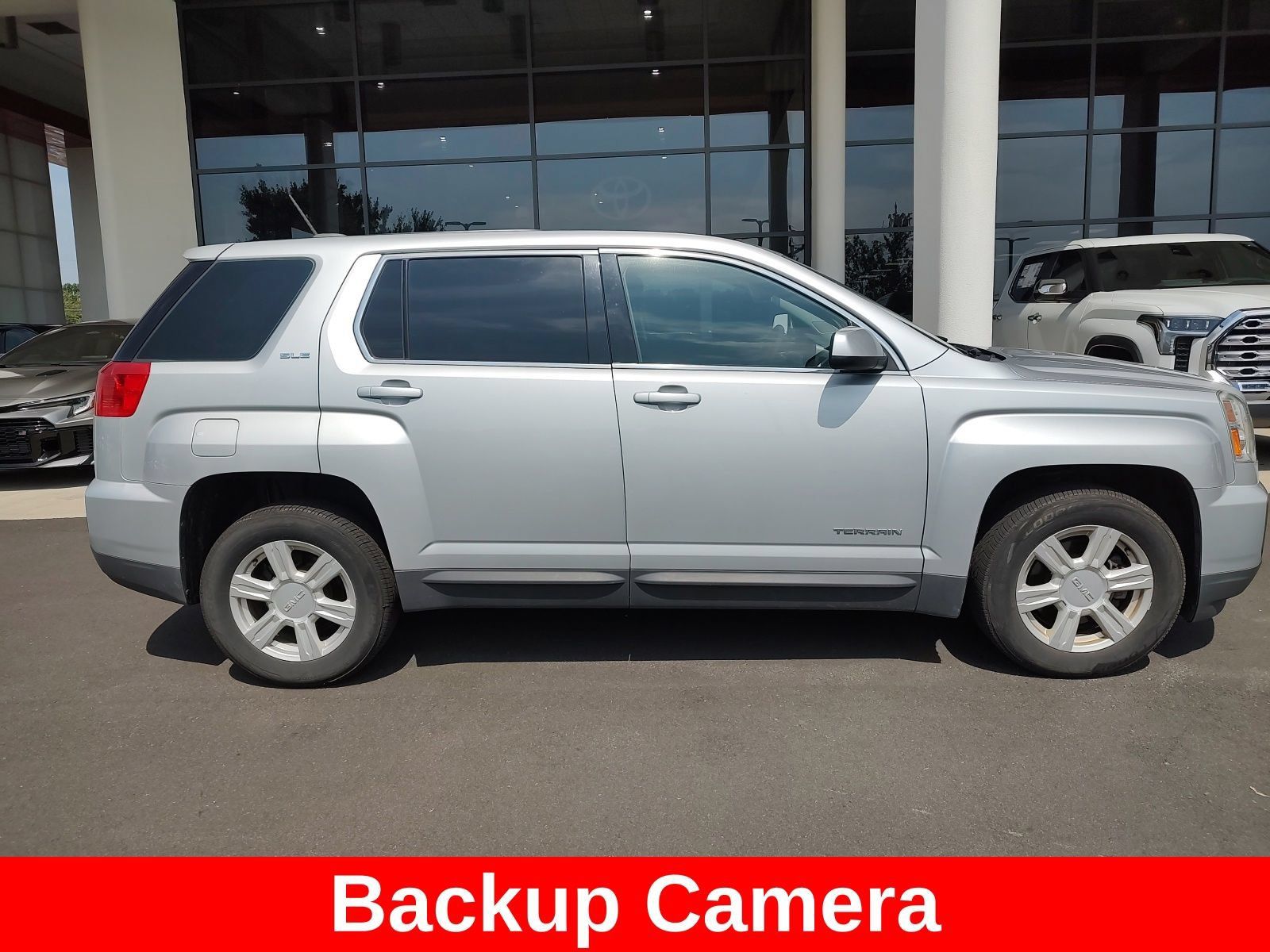 Used 2016 GMC Terrain SLE AWD/4WD image 2
