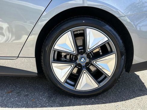 Used 2023 BMW i4 eDrive35 image 10