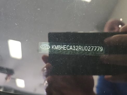 Used 2024 Hyundai Kona Limited AWD/4WD image 9