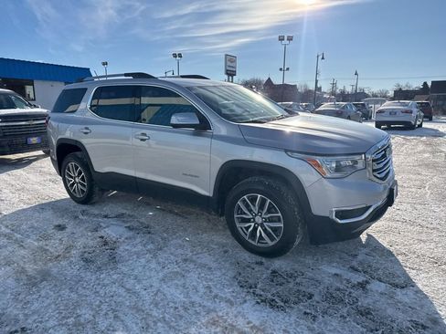 Used 2019 GMC Acadia SLE image 5