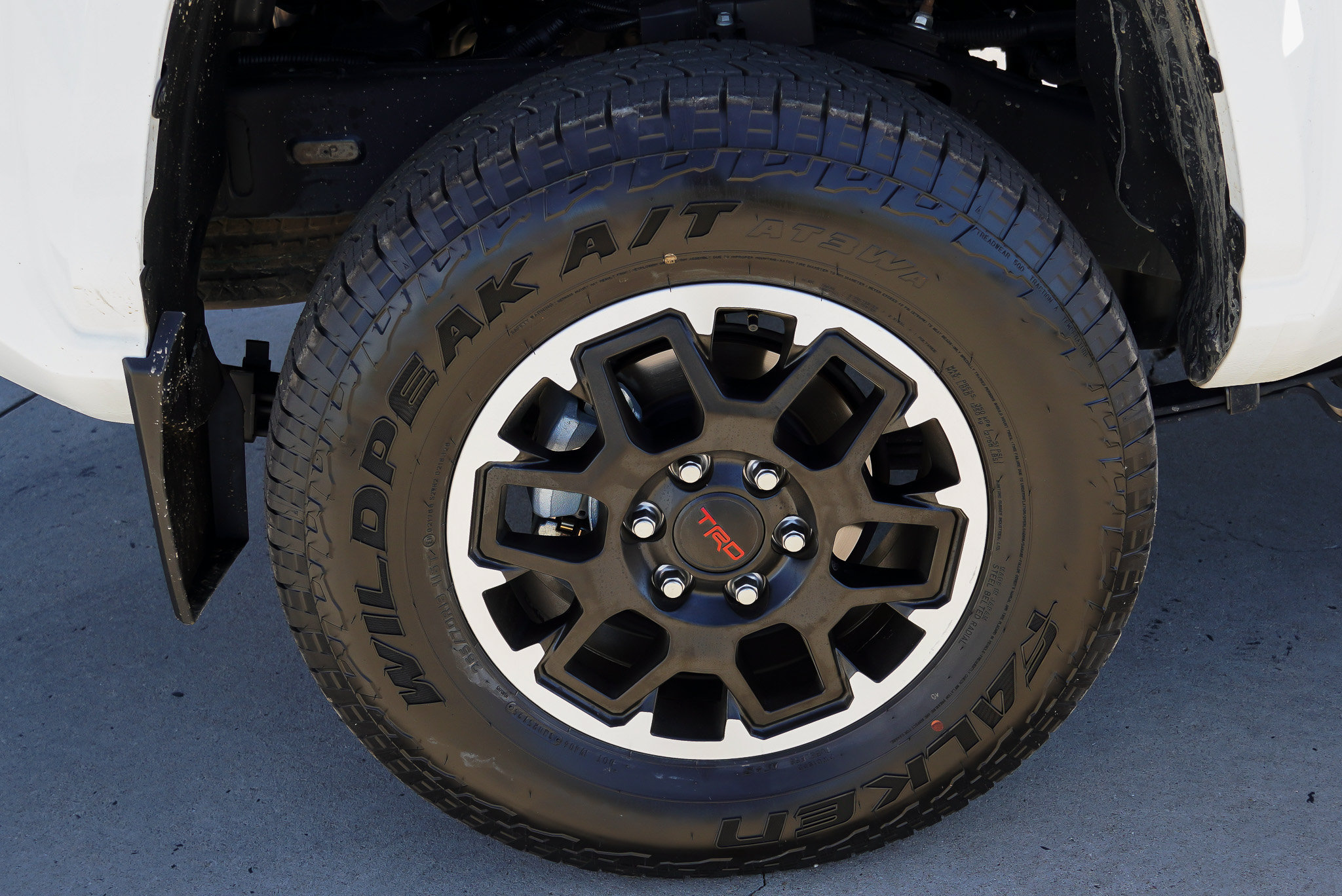 Certified 2024 Toyota Tacoma SR w/ SR Upgrade Package AWD/4WD image 11