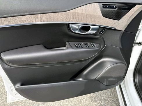 Used 2022 Volvo XC90 T6 Inscription w/ Climate Package image 14