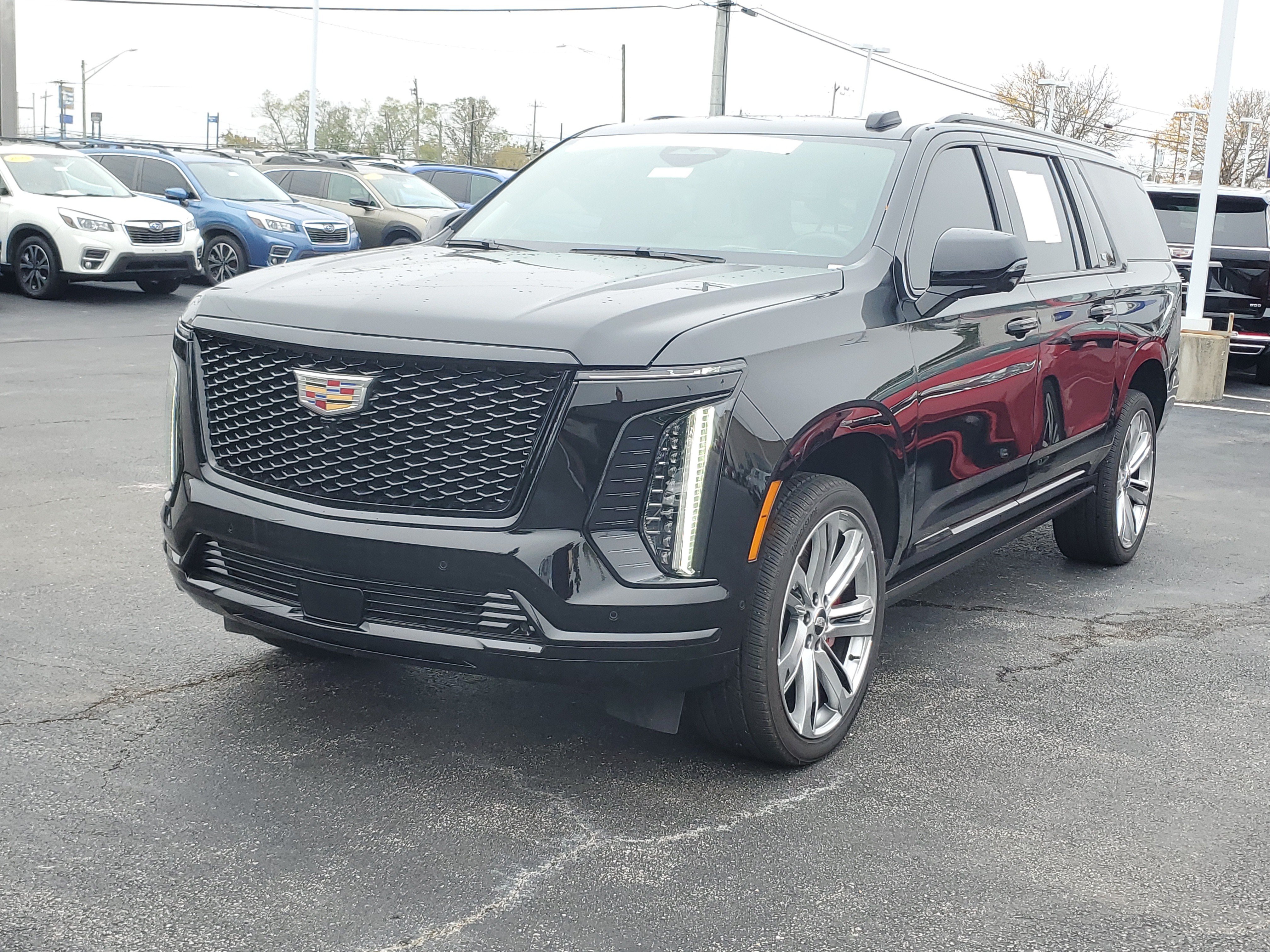 Used 2025 Cadillac Escalade ESV Sport Platinum w/ LPO, Floor Liner Package AWD/4WD image 1