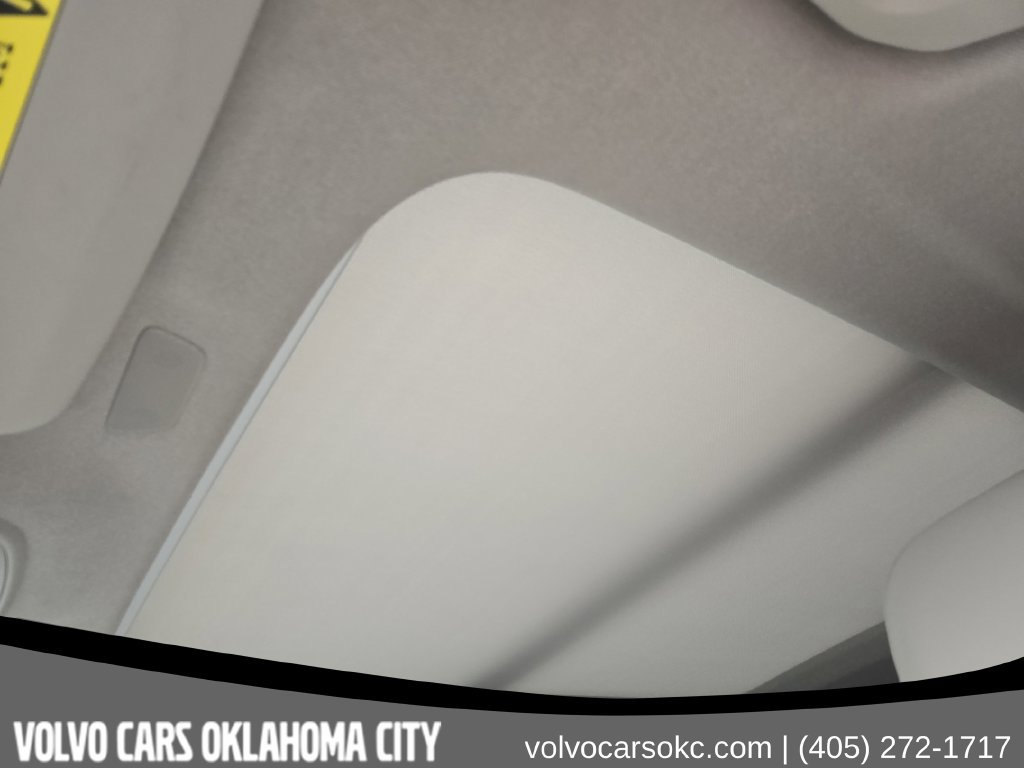 Certified 2024 Volvo XC40 B5 Plus w/ Protection Package Premier AWD/4WD image 25