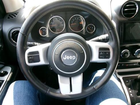 Used 2016 Jeep Compass High Altitude AWD/4WD image 7