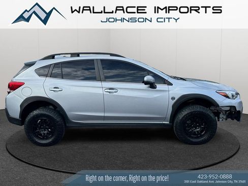 Used 2023 Subaru Crosstrek 2.5i Limited AWD/4WD image 6