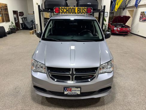 Used 2018 Dodge Grand Caravan SE image 13