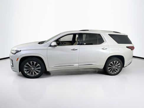 Used 2023 Chevrolet Traverse Premier w/ LPO, Floor Liner Package AWD/4WD image 8