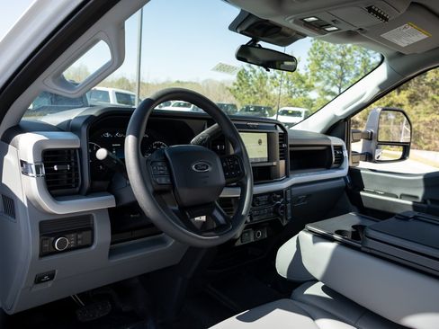 New 2026 Ford F350 XL w/ FX4 Off-Road Package AWD/4WD image 13