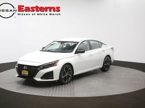 Used 2025 Nissan Altima 2.5 SR FWD image 54