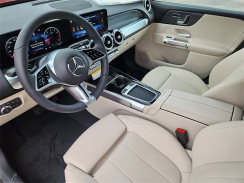 New 2026 Mercedes-Benz GLB 250 4MATIC image 7