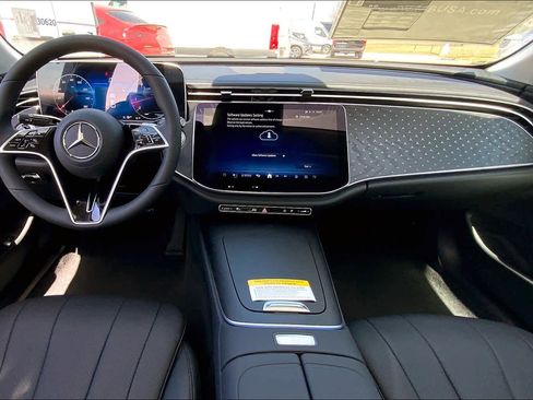 Used 2025 Mercedes-Benz E 350 Sedan image 7