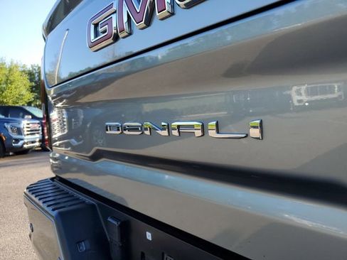 Used 2024 GMC Sierra 2500 Denali w/ Denali Reserve Package image 8