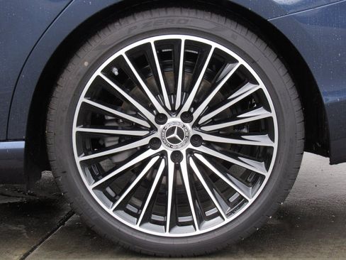 New 2026 Mercedes-Benz C 300 4MATIC Sedan image 36