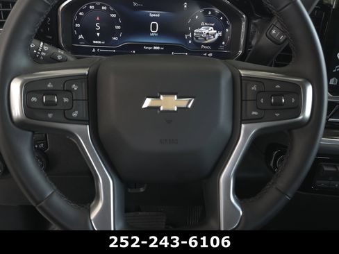 Used 2025 Chevrolet Silverado 2500 LT AWD/4WD image 23