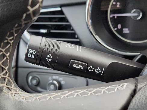 Used 2022 Buick Encore Preferred w/ Safety Package image 26