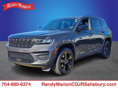 Used 2023 Jeep Grand Cherokee Altitude