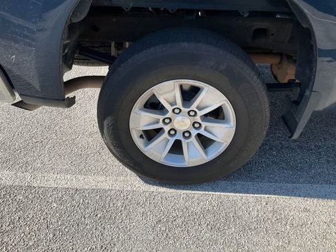 Used 2022 Chevrolet Silverado 1500 LT image 13