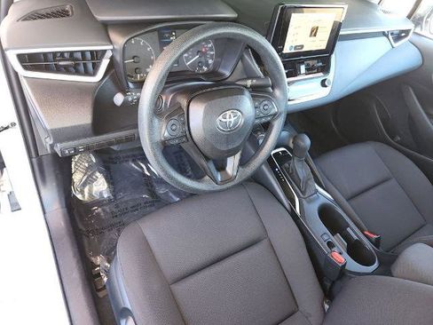 Used 2025 Toyota Corolla LE image 11