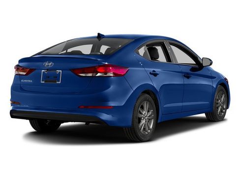 Used 2017 Hyundai Elantra SE image 2