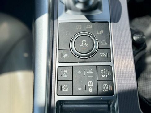 Used 2016 Land Rover Range Rover Sport HSE AWD/4WD image 28