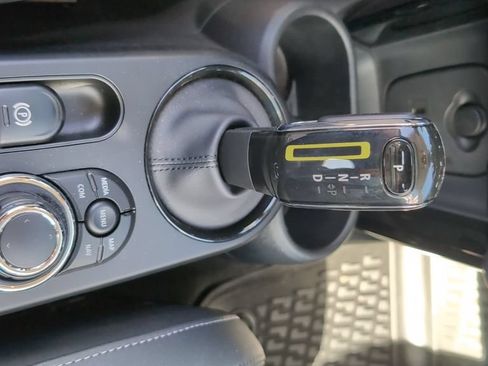 Used 2024 MINI Cooper SE FWD image 16