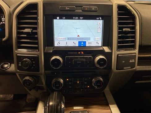Used 2018 Ford F150 Lariat w/ Equipment Group 502A Luxury AWD/4WD image 17