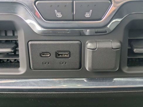 Used 2021 GMC Sierra 1500 Denali w/ Denali Carbonpro Edition AWD/4WD image 14